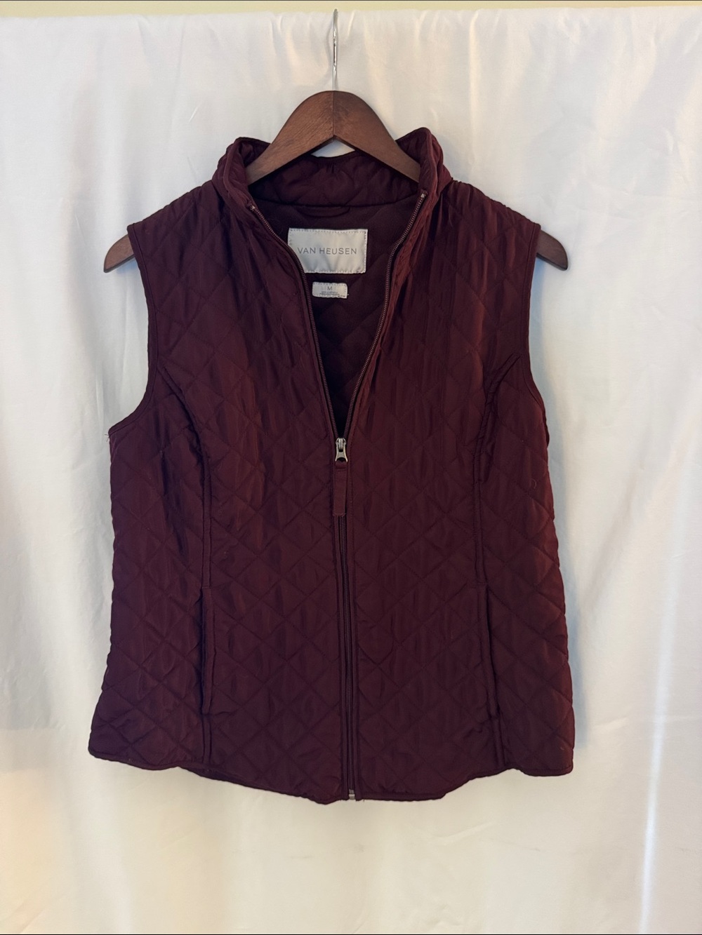 Van Heusen Quilted Sleeveless Vest in Deep Wine